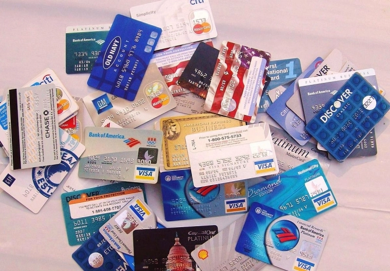 tranzactiile-cu-carduri-bancare-online-crestere-cu-40-