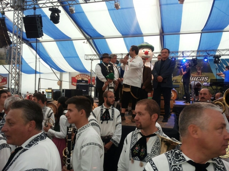 ultima-ora-caravana-oktoberfest-a-pornit-prin-brasov-foto