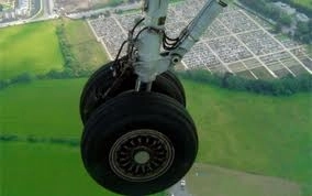 un-avion-pilotat-de-un-brasovean-a-aterizat-fortat-in-arad