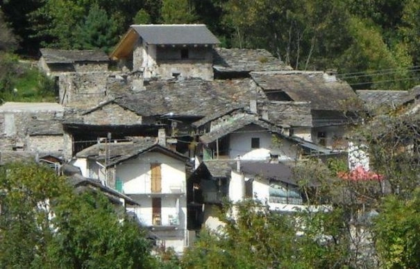 un-sat-intreg-scos-la-vanzare-pe-ebay-vezi-cat-costa