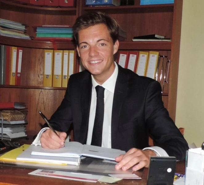 un-student-de-22-de-ani-primar-in-franta-