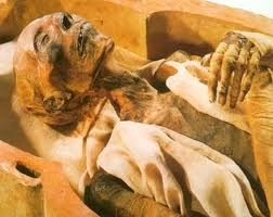 valea-regilor-sau-mai-descoperit-50-de-mumii