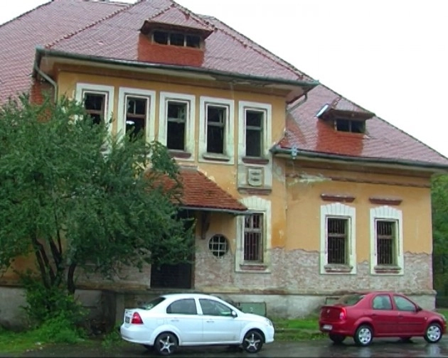 vechea-baie-comunala-a-fagarasului-ar-putea-fi-reabilitata