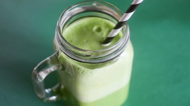 -sucul-natural-care-elimina-toxinele-din-ficat