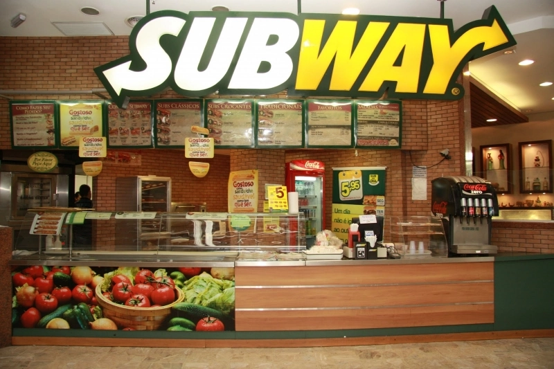 -un-brasovean-de-23-de-ani-a-deschis-un-restaurant-subway-in-coresi