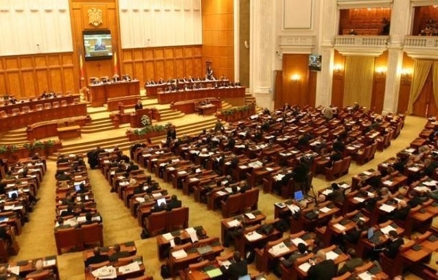astazi-sedinta-solemna-a-parlamentului-pentru-marcarea-a-26-de-ani-de-la-revolutia-din-1989