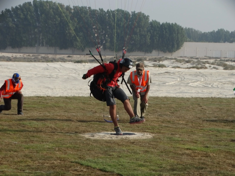 campionul-campionilor-ce-recorduri-a-doborat-parapantistul-brasovean-george-cotet