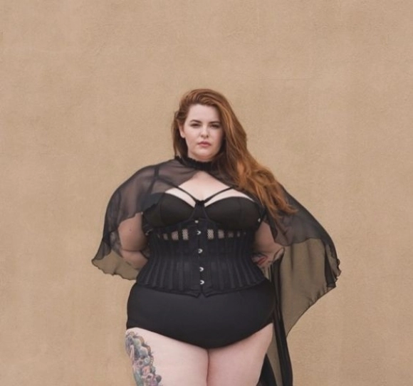 cea-mai-grasa-femeie-din-industria-modei