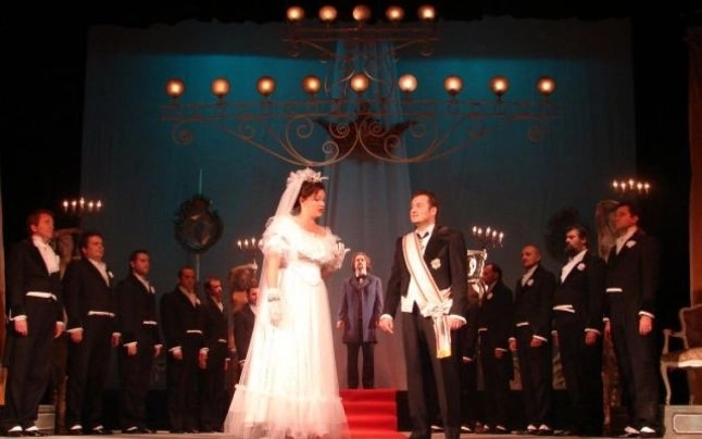 cenusareasa-si-les-petits-riens-pe-scena-operei-brasov