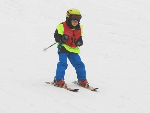 concurs-de-schi-pentru-copiii-de-pana-la-11-ani