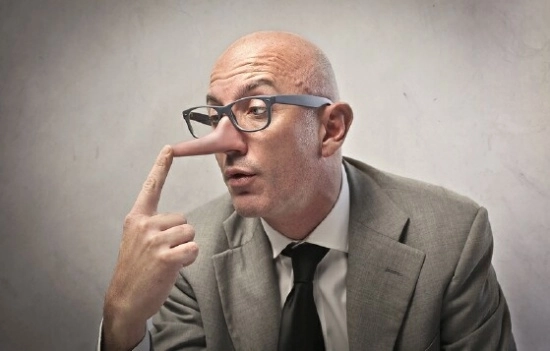 cum-sa-iti-dai-seama-ca-cineva-minte