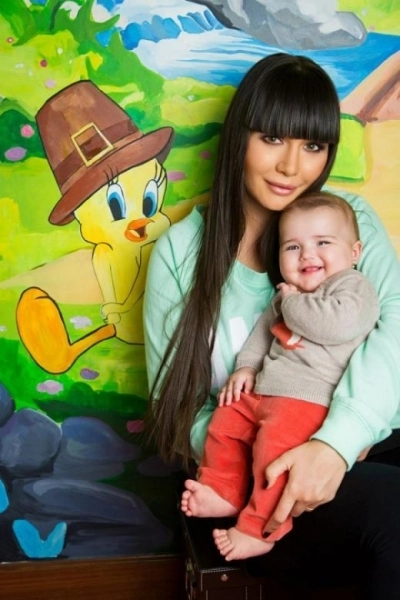 elena-basescu-a-nascut-sambata-seara-un-baiat