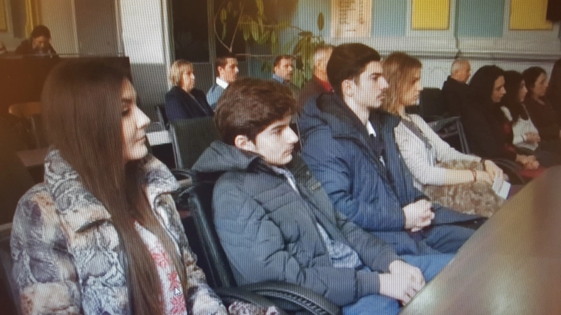 elevii-de-etnie-roma-au-fost-recompensati-de-consiliul-judetean