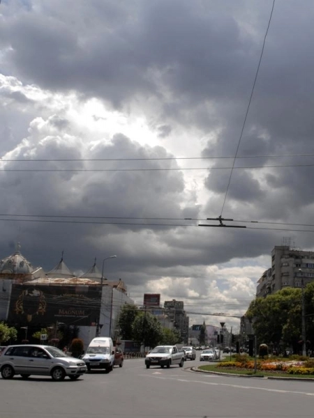 informare-meteo-de-furtuni-