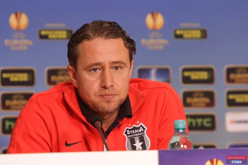laurentiu-reghecampf-este-noul-antrenor-al-stelei-a-condus-deja-primul-antrenament-ce-transferuri-a-promis-becali