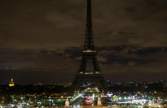 lumea-cuprinsa-de-intuneric-pentru-o-ora