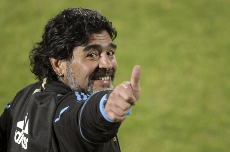 maradona-candideaza-la-sefia-fifa