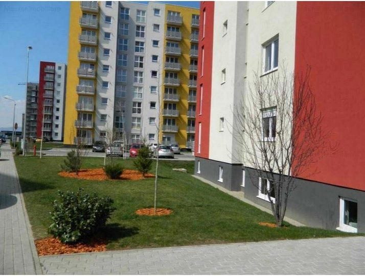 maurer-mai-construieste-un-bloc-in-avantgarden3-bartolomeu