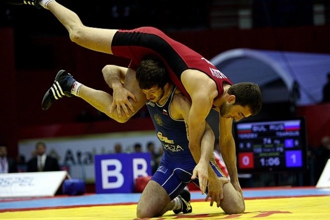 noua-medalii-pentru-luptatorii-romani-la-nisa