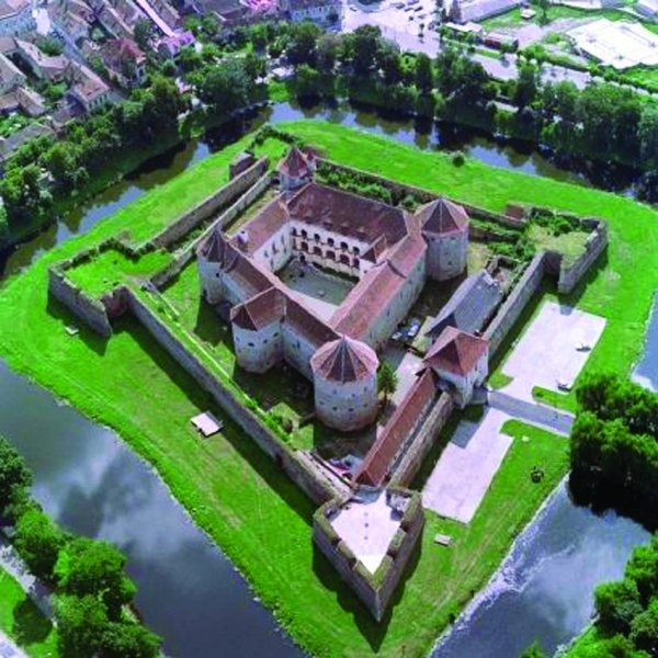 peste-55000-de-turisti-anul-trecut-la-cetatea-fagaras