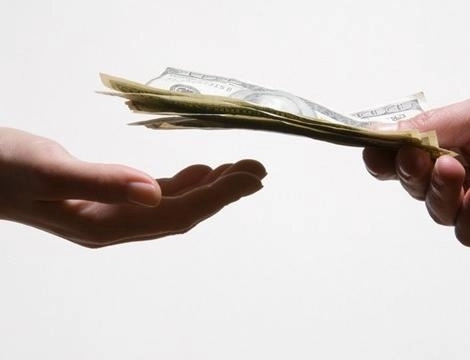 prima-zi-lucratoare-primul-imprumut