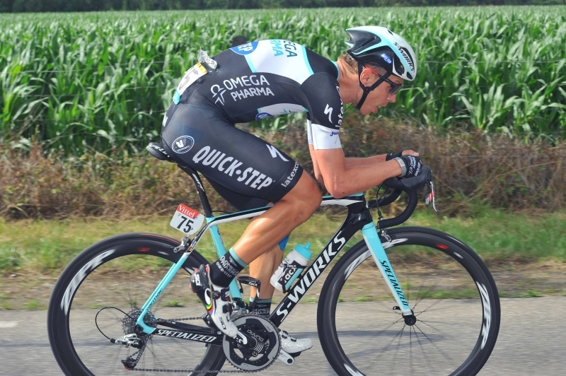 tony-martin-e-in-galben