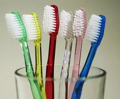 tu-stii-sa-te-speli-corect-pe-dinti