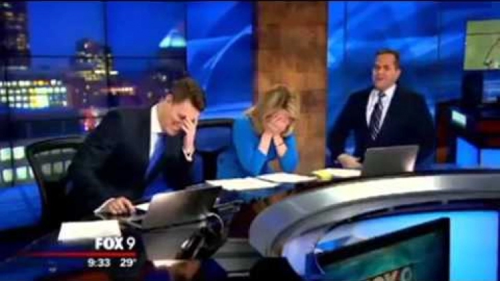 un-meteorolog-a-descoperit-in-direct-ca-sia-imbracat-sacoul-cu-tot-cu-umeras-video