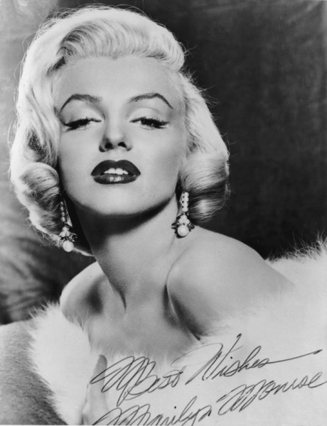 a-fost-desemnata-cea-mai-frumoasa-femeie-a-secolului-nu-e-marilyn-monroe