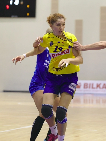 accidentare-la-corona-inaintea-dublei-cu-cluj-si-roman-burcea-o-pierde-pe-briscan-pentru-68-saptamani