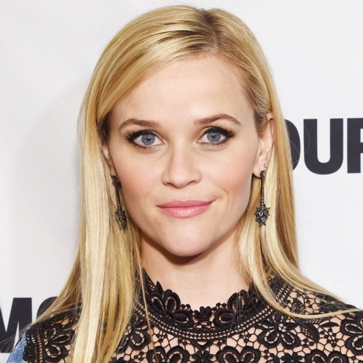 actrita-reese-witherspoon-va-lansa-o-carte