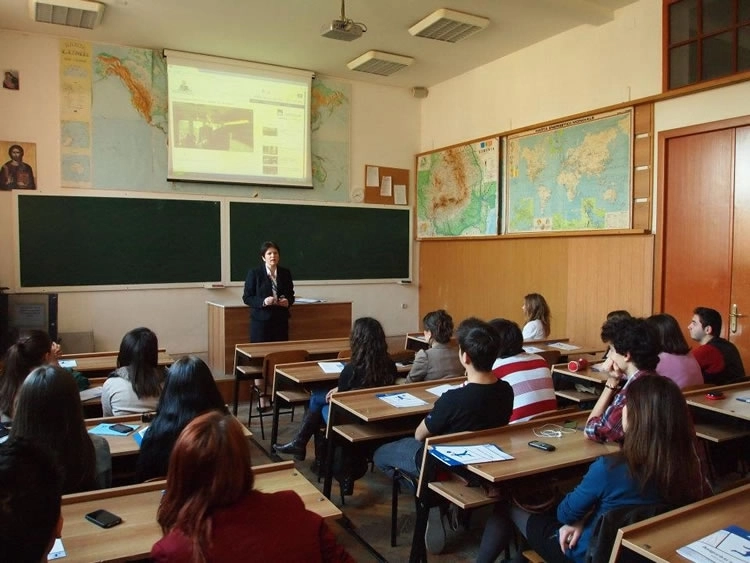 aproape-200-de-absenti-la-matematica