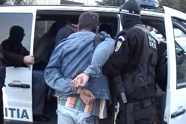 artist-plastic-din-brasov-acuzat-de-trafic-de-droguri