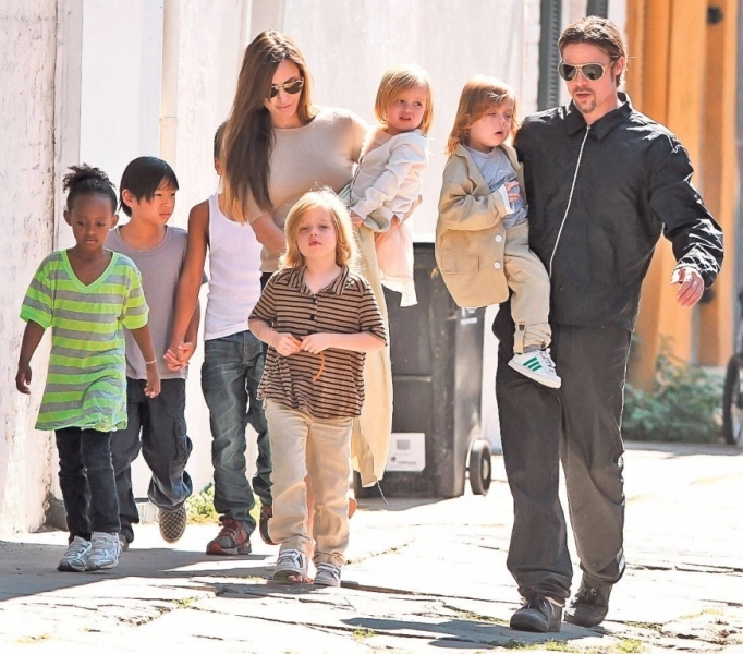 brad-pitt-prima-intalnire-cu-copiii-dupa-despartire