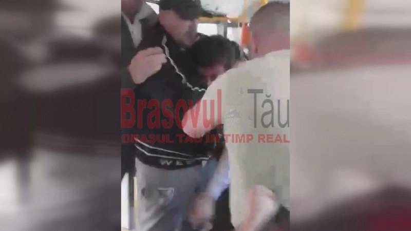 brasov-clipe-de-groaza-in-autobuz-rat-barbat-snopit-in-bataie-foto-video