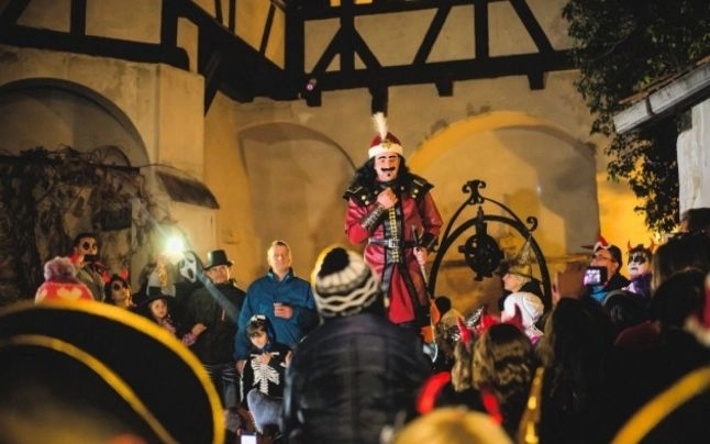 casa-contelui-dracula-in-cea-mai-infricosatoare-noapte-din-an