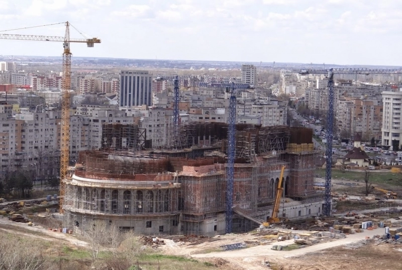 catedrala-mantuirii-neamului-42-de-cripte-patru-buncare-antiatomice-si-un-muzeu