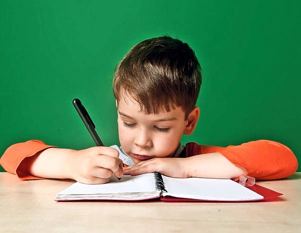 centrul-de-excelenta-in-educatie-brasov-are-un-nou-director-si-un-nou-sediu