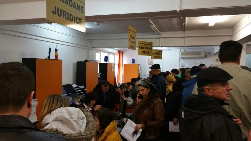 coada-la-agentia-fiscala-de-pe-dorobantilor-galerie-foto