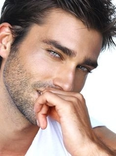 confesiuni-de-la-barbati-ce-face-cand-te-place-cu-adevarat