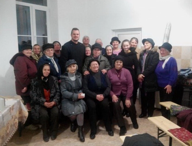 credinciosii-din-parau-uniti-la-biserica-pentru-a-face-bine