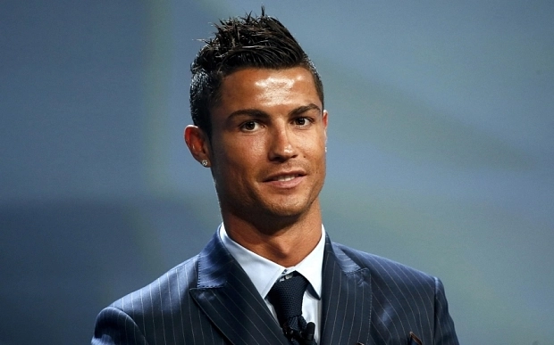cristiano-ronaldo-a-donat-bani-pentru-cei-afectati-de-incendiul-din-madeira