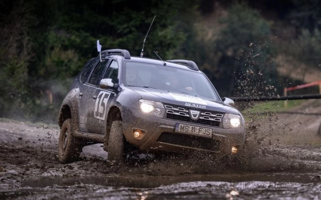 dacia-duster-camp-2016