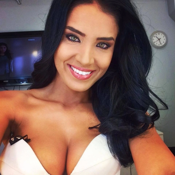 e-oficial-adelina-pestritu-ia-dat-papucii-lui-speak