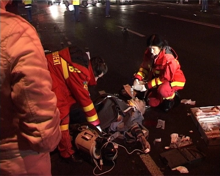 exclusiv-accident-groaznic-in-cartierul-tarctorul-pensionar-spulberat-de-o-masina-galerie-foto-video