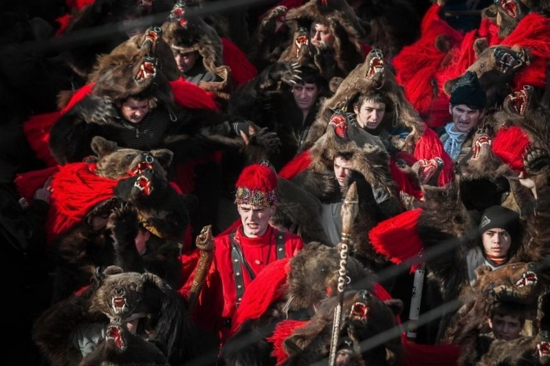 expozitia-nationala-de-fotografie-etnografica-oameni-si-datini-editia-a-iia-