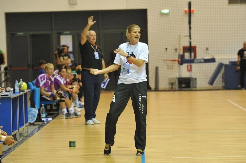 fiesta-clujeana-dupa-remiza-cu-corona-video-