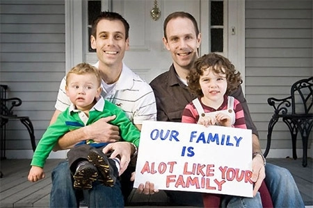 homosexualii-familia-si-dreptul-la-familie