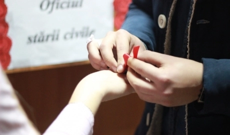 liberalii-iau-casatorit-pe-brasoveni-de-dragobete