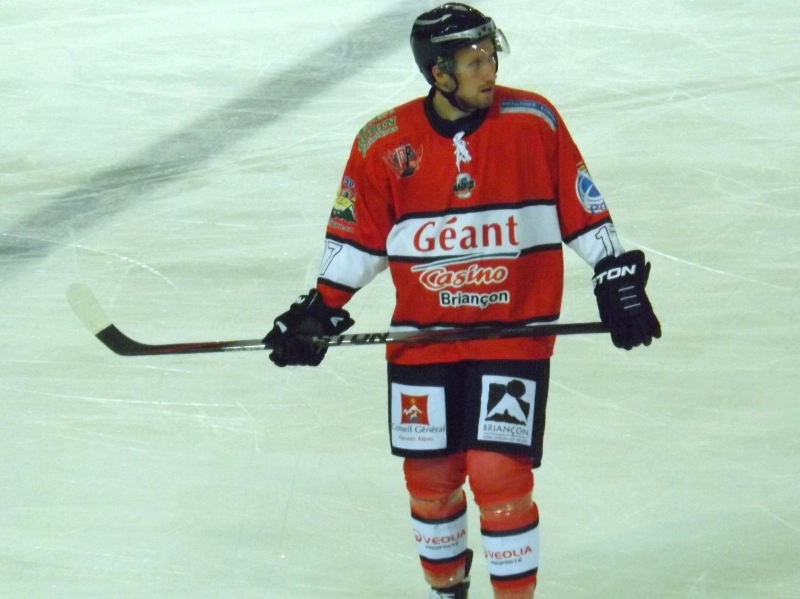 lup-din-canada-pentru-corona